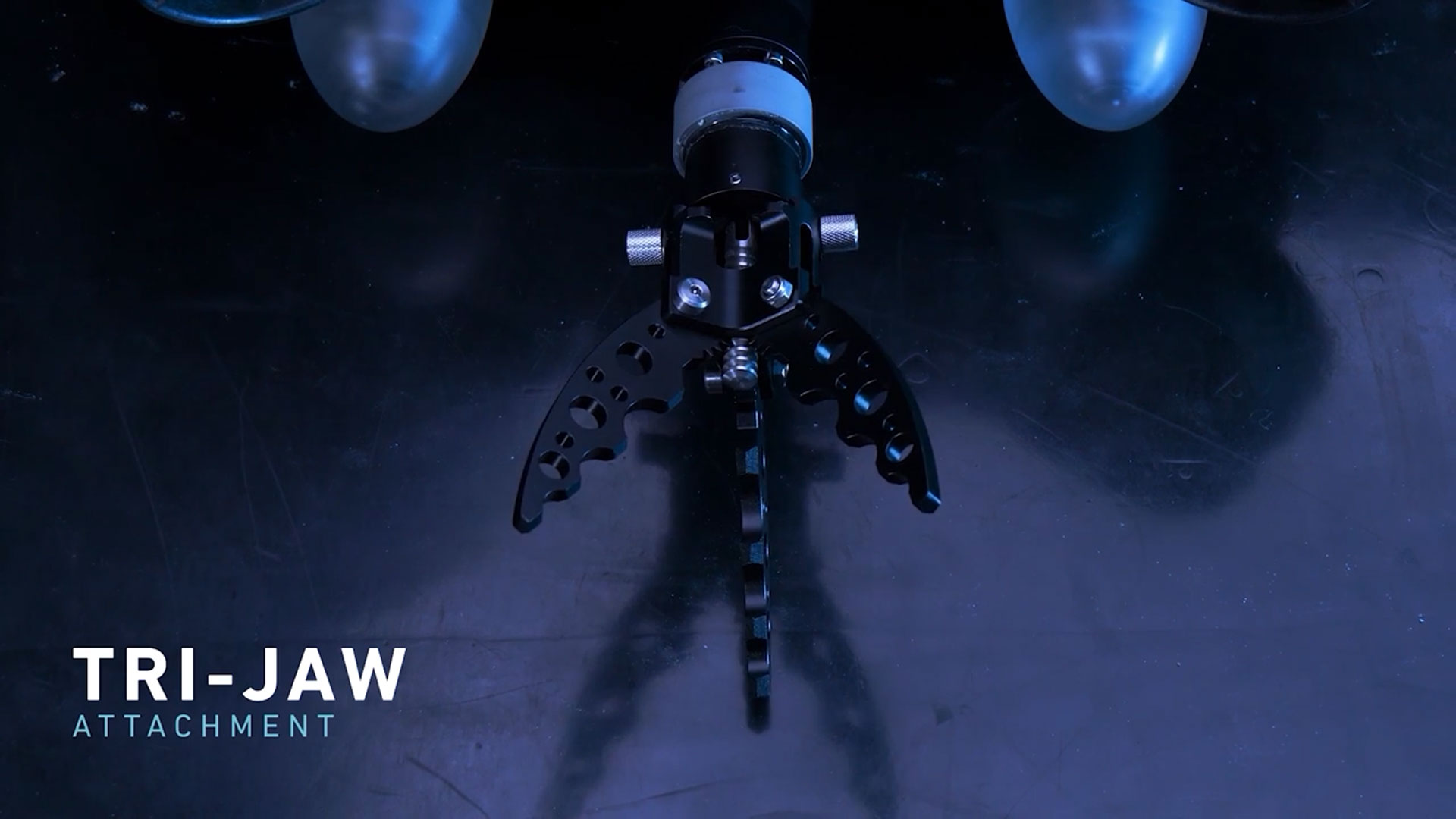 underwater-drone-tri-claw-grabber-arm.jpg