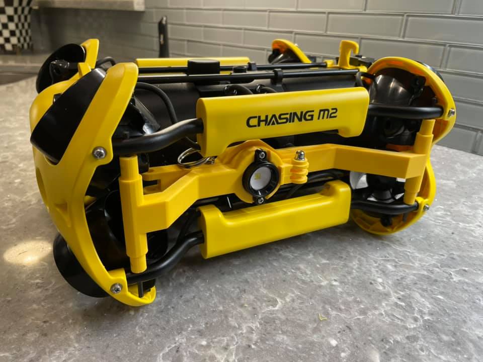 custom-light-arms-foldable-chasing-m2-rov.jpg