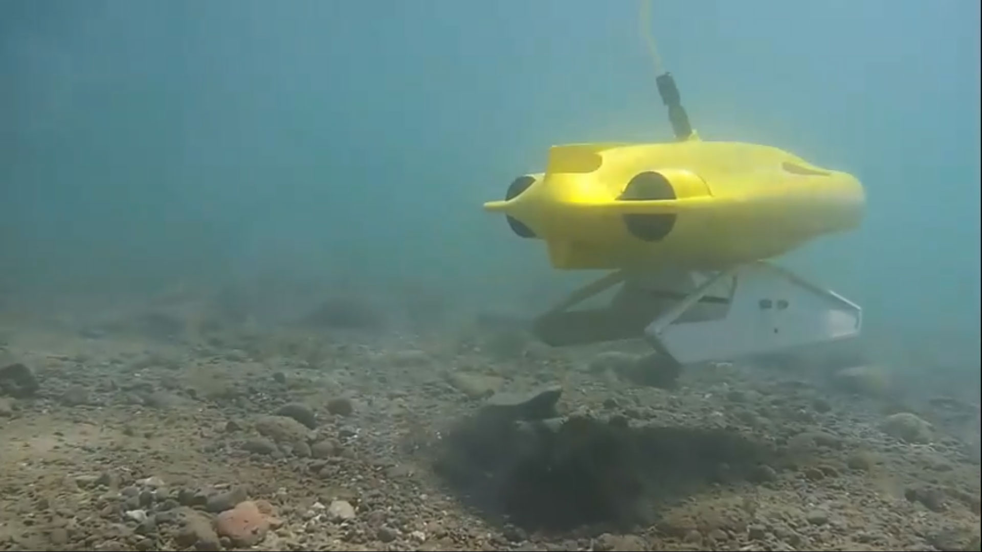 custom-skids-gladius-mini-underwater-rov.jpg