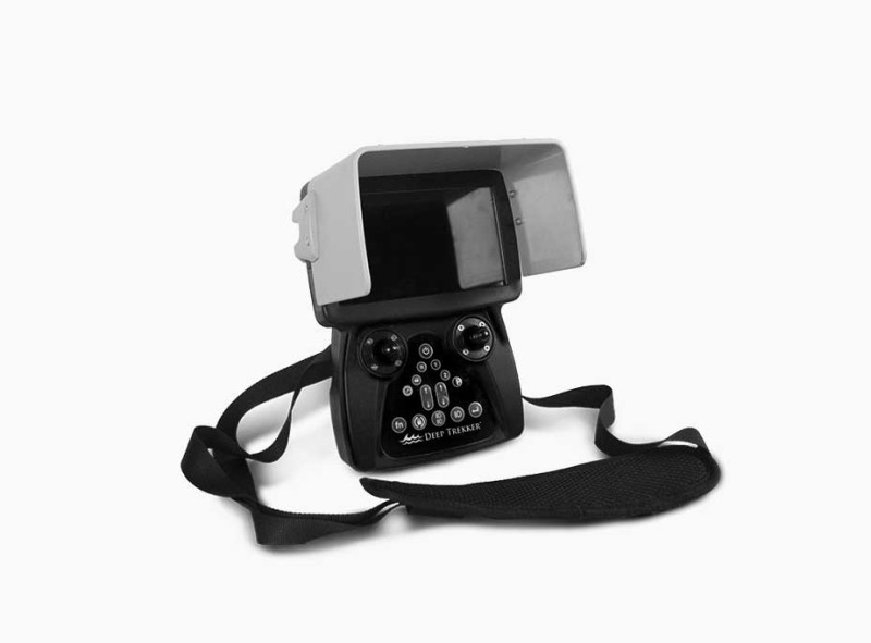 deep-trekker-revolution-rov-controller.jpg