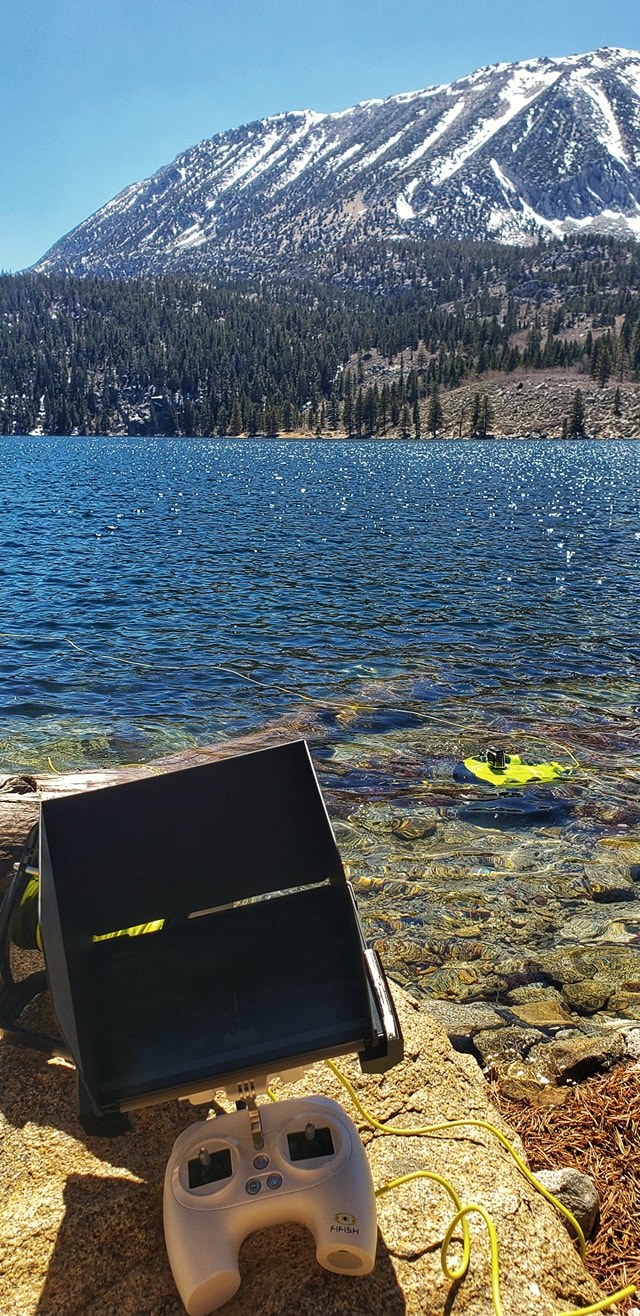 fifish-v6-underwater-drone-california.jpg