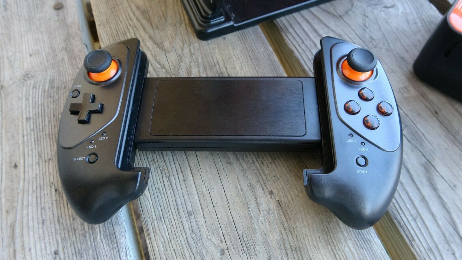 geneinno-titan-controller.jpg