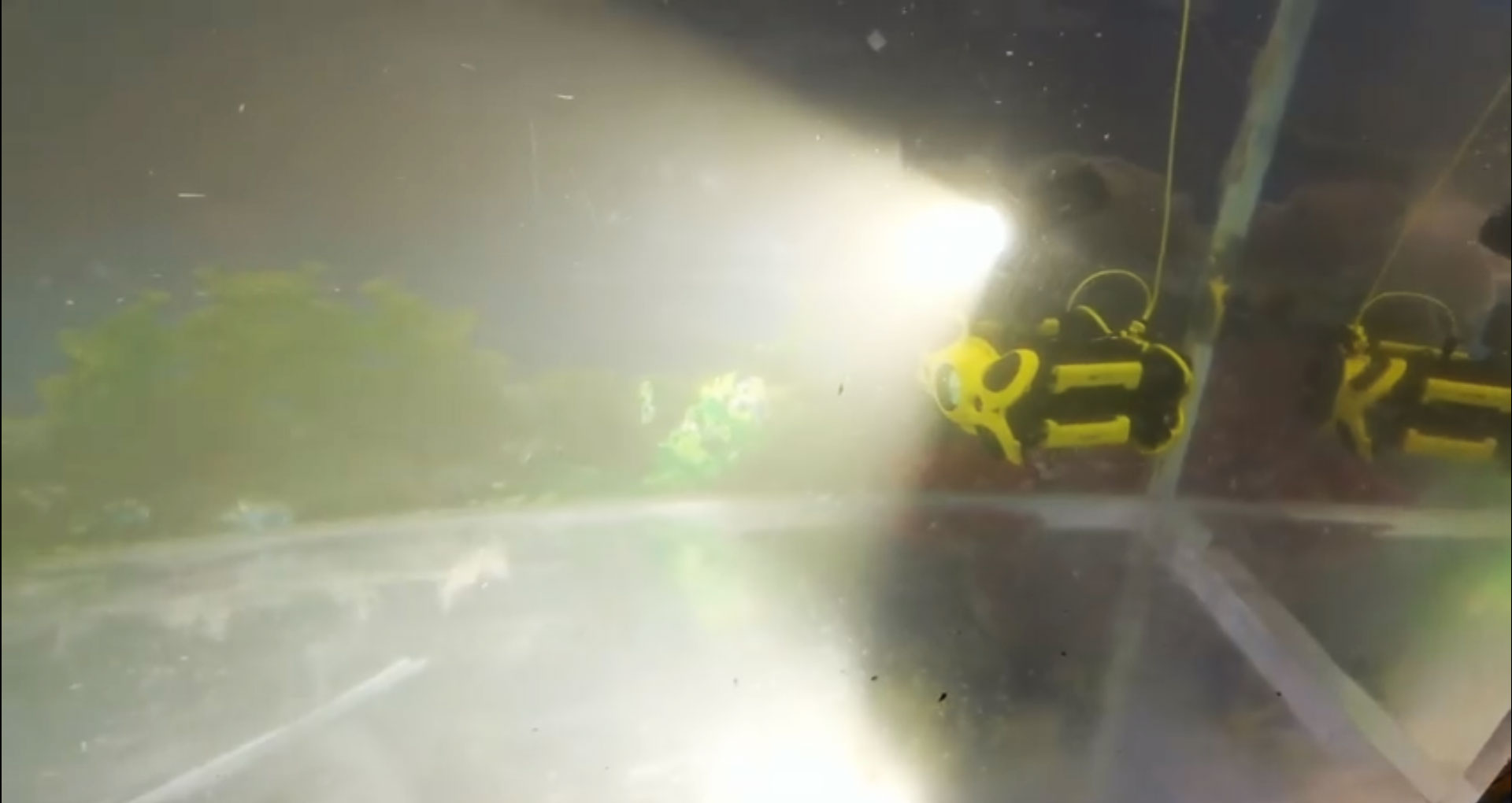 giant-light-modification-chasing-m2-underwater-drone.jpg