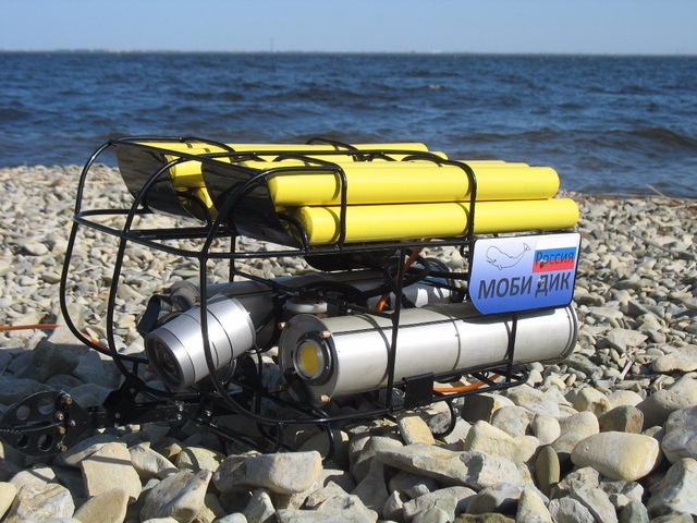 moby-dick-100-underwater-drone.jpg