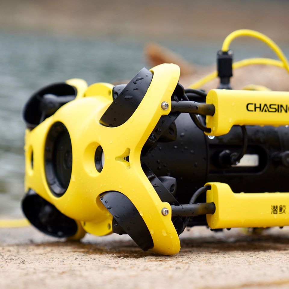new-underwater-rov-chasing-m2-photo.jpg