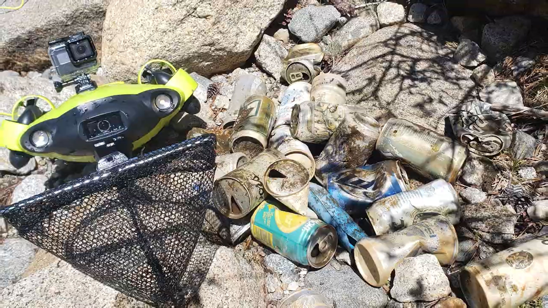 recycle-cans-underwater-drone.jpg