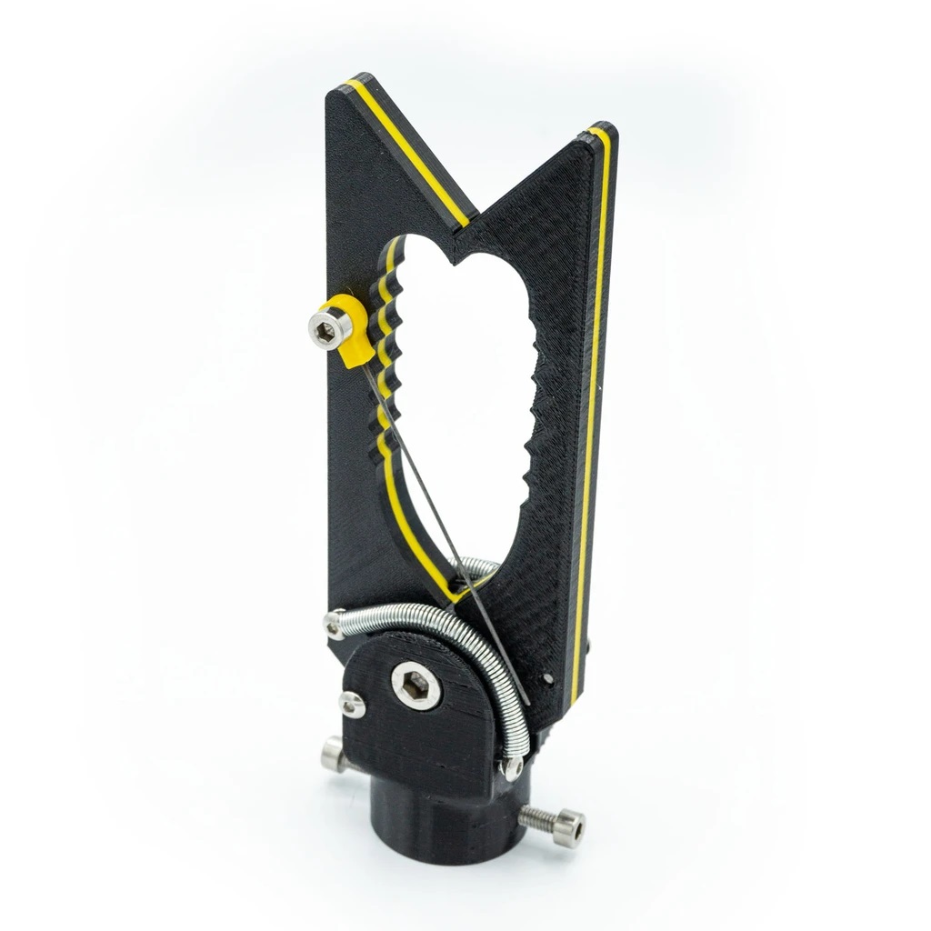 spring-loaded-claw-underwater-drone.jpg