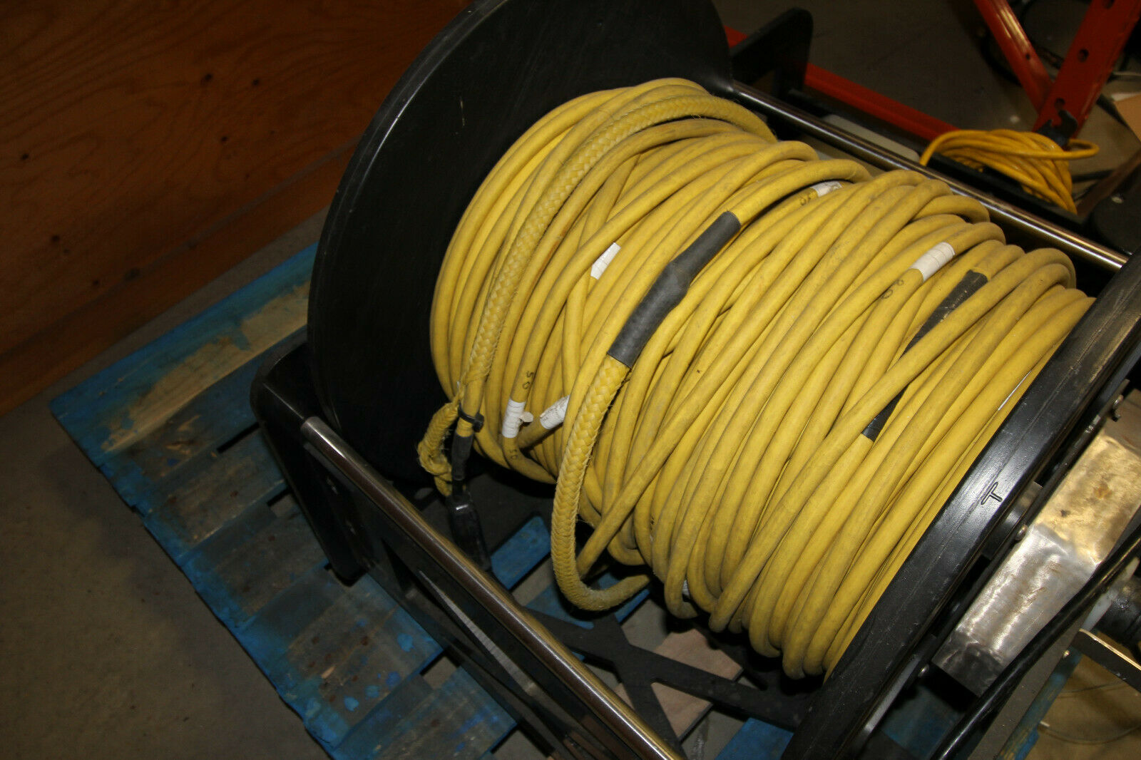 underwater-rov-tether-spool.jpg