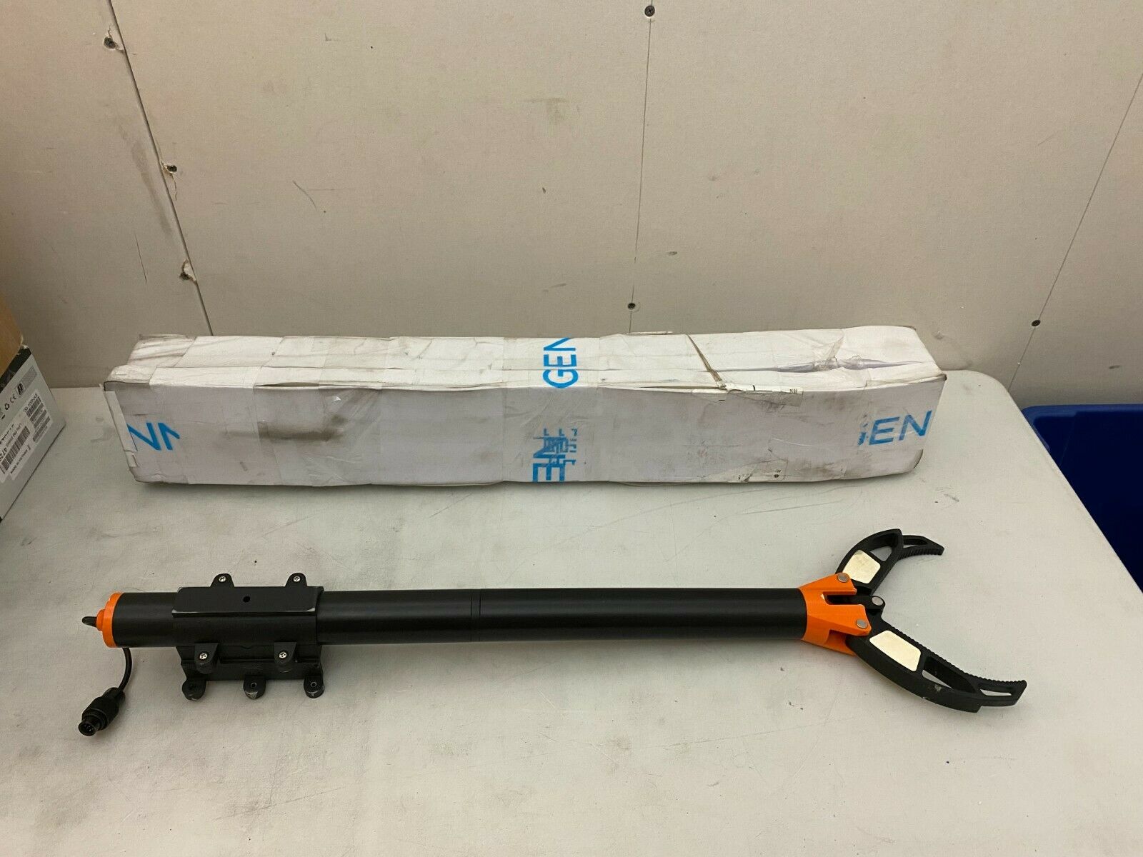 used-claw-geneinno-t1-underwater-drone.jpg