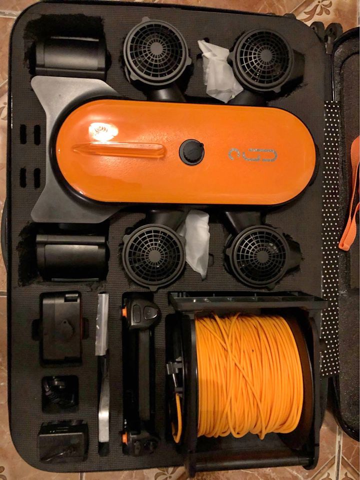 used-geneinno-t1-underwater-drone-miramar-florida.jpg